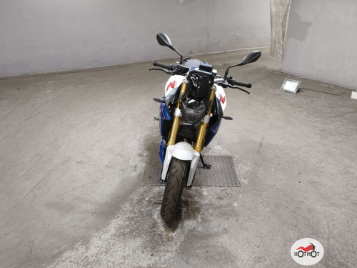 Мотоцикл BMW F 900 R 2022, белый фото 3