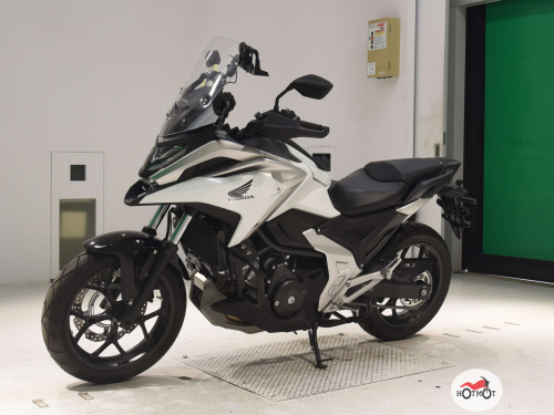 Мотоцикл HONDA NC 750X 2021, белый фото 4