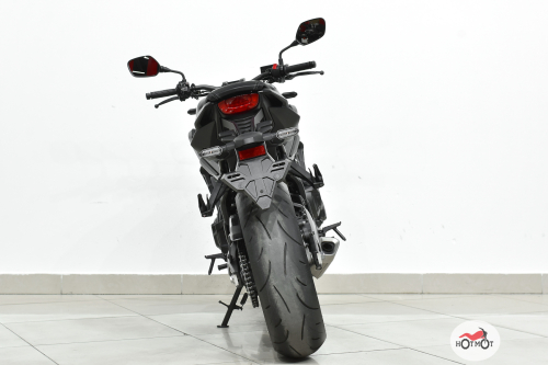 Мотоцикл HONDA CB 650R 2023, Черный фото 6