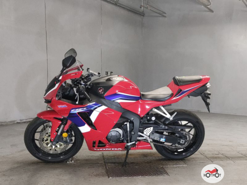 Мотоцикл HONDA CBR 600RR 2021, Красный фото 2